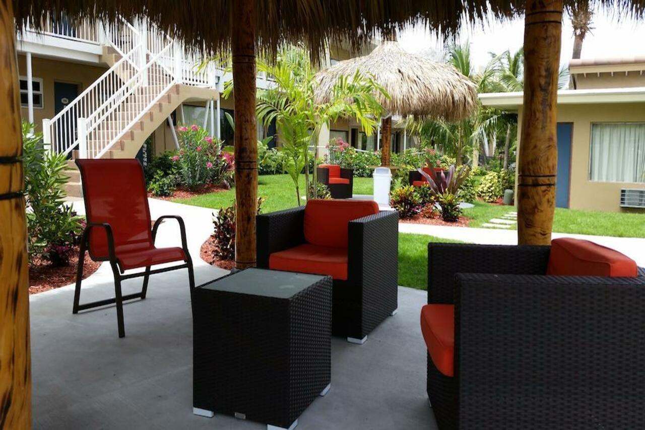 Oceans Beach Resort & Suites Помпано Бийч Екстериор снимка