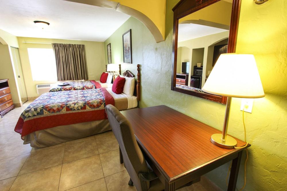 Oceans Beach Resort & Suites Помпано Бийч Екстериор снимка