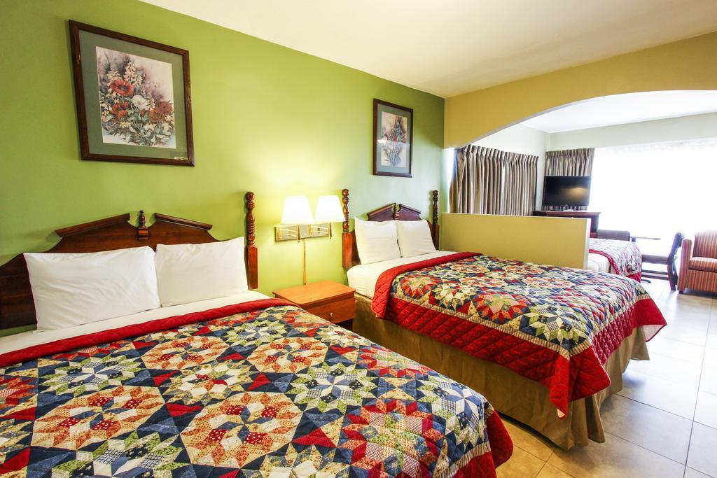 Oceans Beach Resort & Suites Помпано Бийч Екстериор снимка