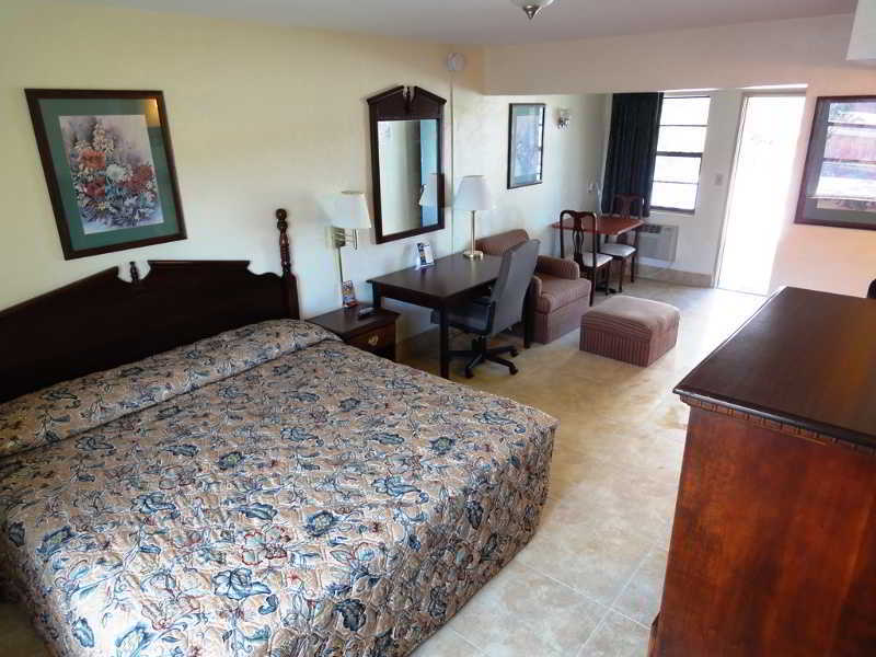 Oceans Beach Resort & Suites Помпано Бийч Екстериор снимка